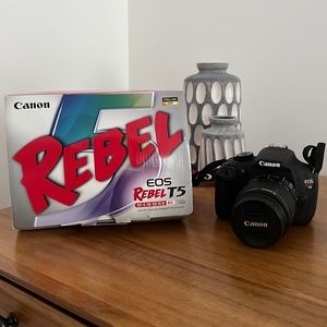 Canon Rebel T5 - Excellent Condition